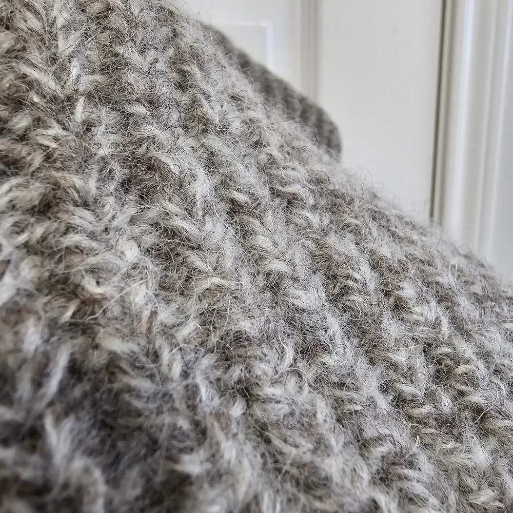 Eddie Bauer cable knit Wool Grey button cardigan size large - Picture 11 of 12